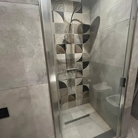 La Farfalla מילאצו